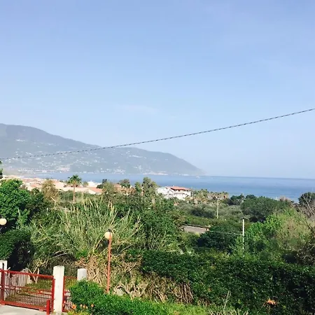Xenia Bed and Breakfast 3*