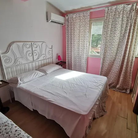 Xenia Bed & Breakfast